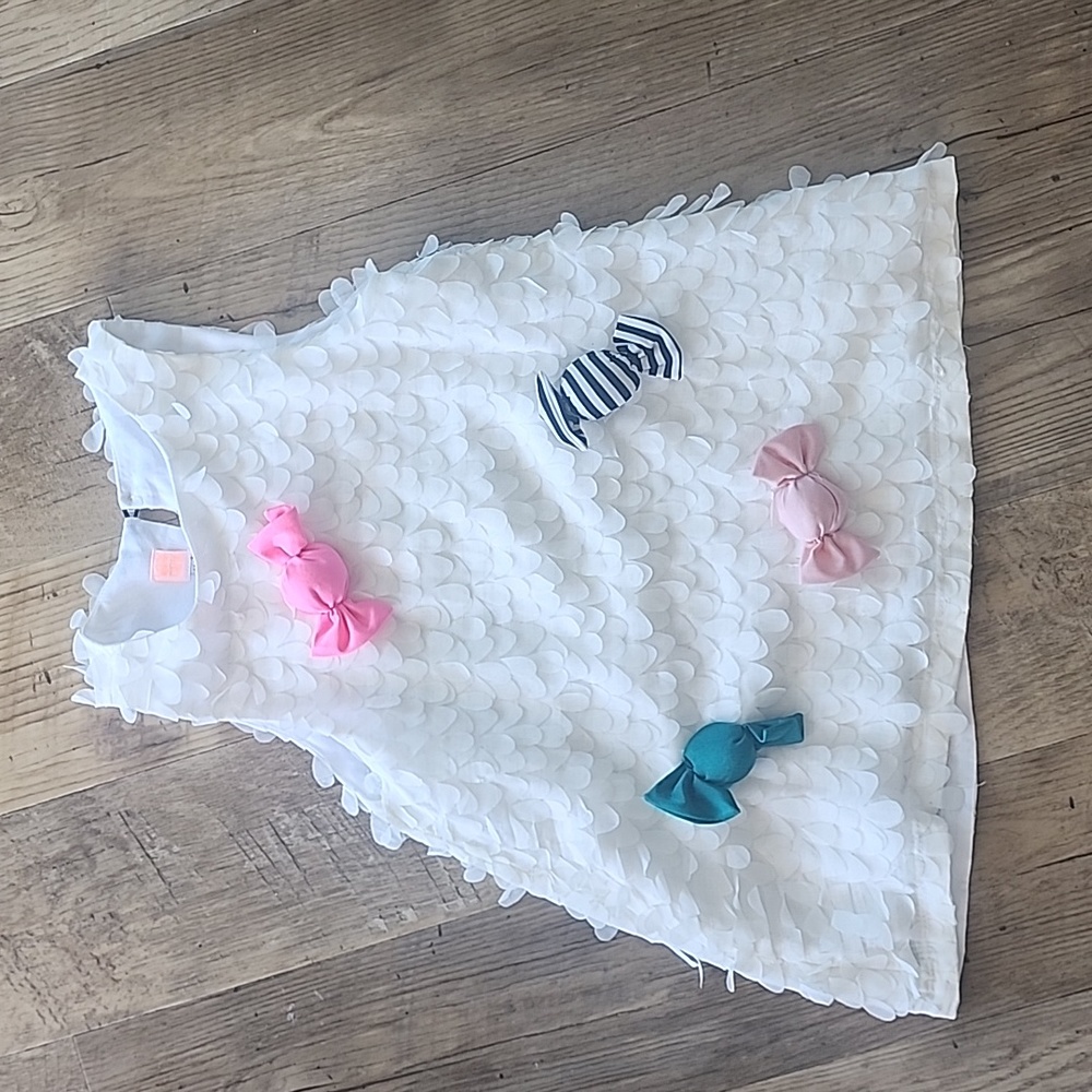 Wauw Capow white flutter dress with candy 🍬 details size 6/7